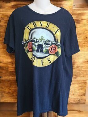 Vintage Guns N Roses Graphic T-Shirt Black Classic Bullet Skull Rose Band unisex